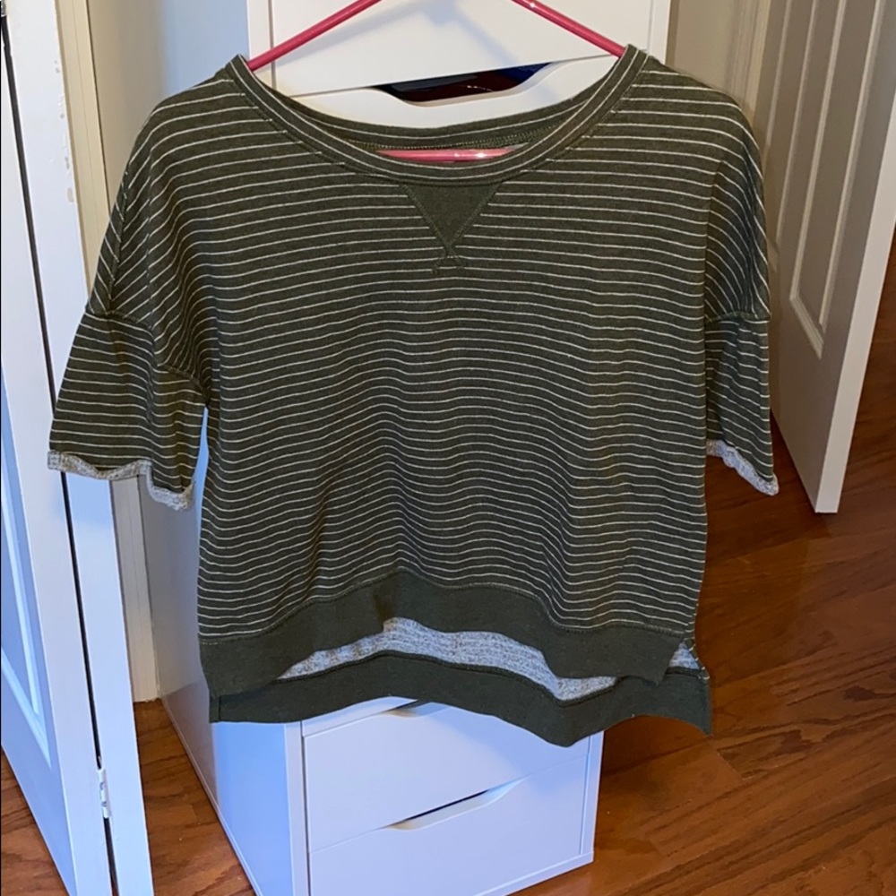 Loose fit short sleeve top